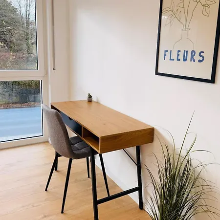 Fuer 4 Personen Im Herzen Von